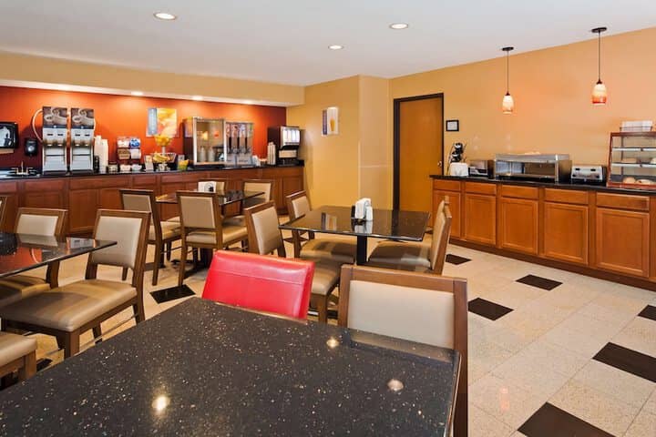 Breakfast area